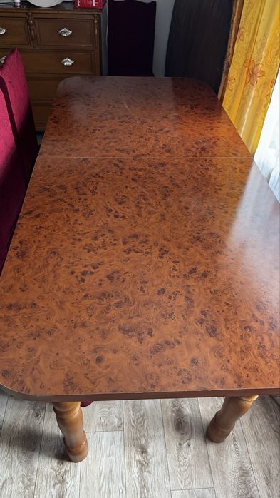 Прдам стол стульями