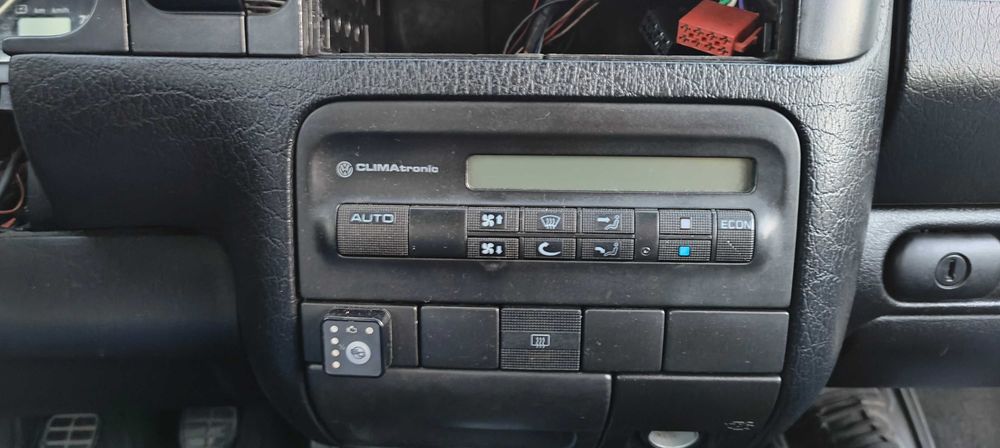 VW Golf 3 1.6 на части