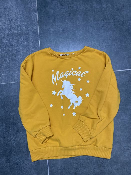 Продается теплая кофта на девочек