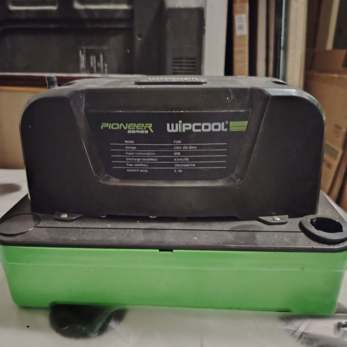 Продаю помпу WIPCOOL P180.