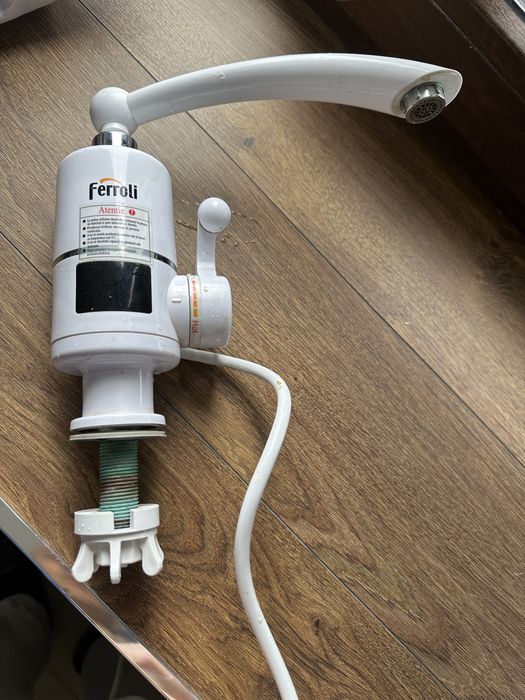 Robinet electric Ferroli de 3000 W, folosit