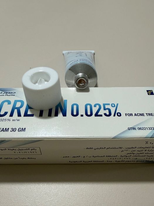 Acretin crema 0.025% pentru cosuri si riduri