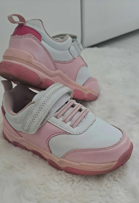 Детски светещи маратонки