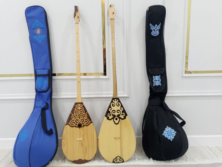 Домбыра  сатылады