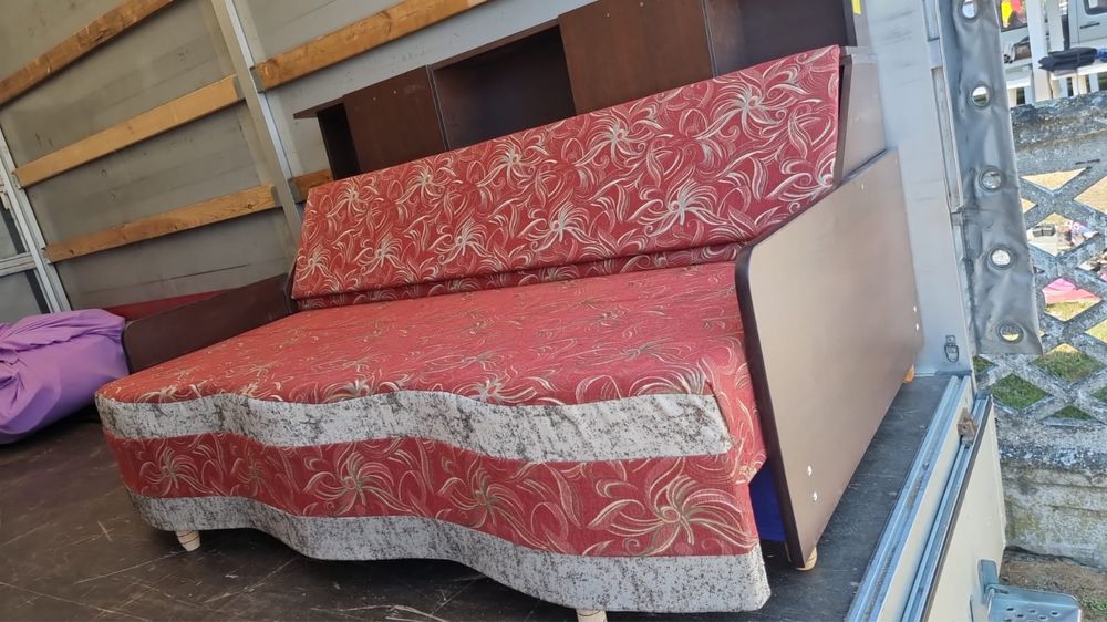 Vand canapele noi la pret de producator