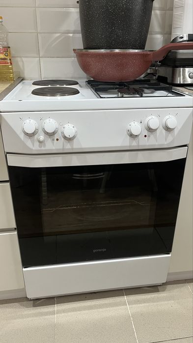 Газ плита.Духовой шкаф.Газ и электрический