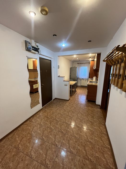Inchiriez apartament 3 camere - Vasile Aaron