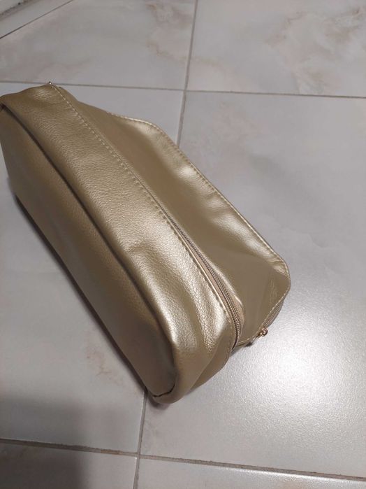 Дамски козметичен несесер. НОВ