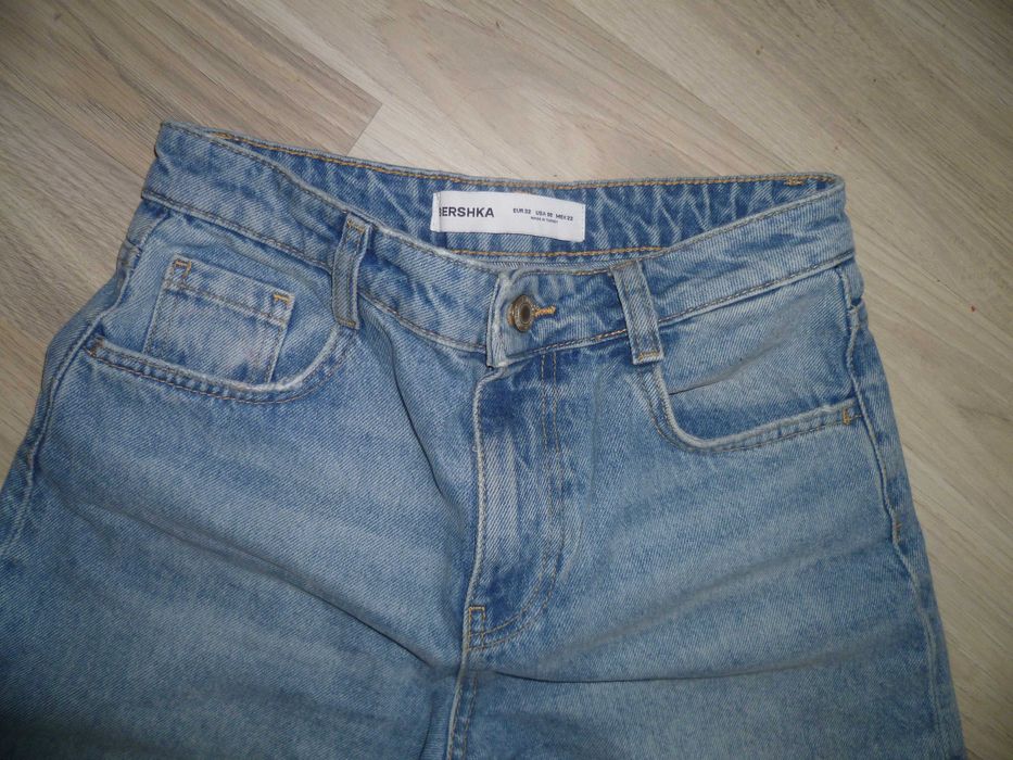 BERSHKA бермуди.