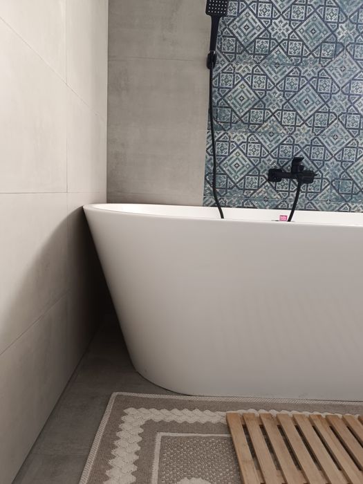 Vand cada free-standing