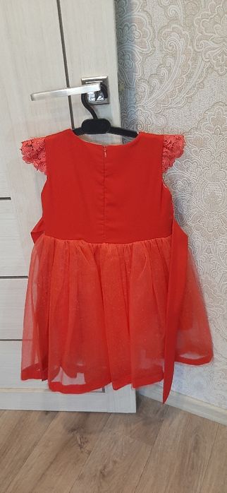 Продам платье для девочки