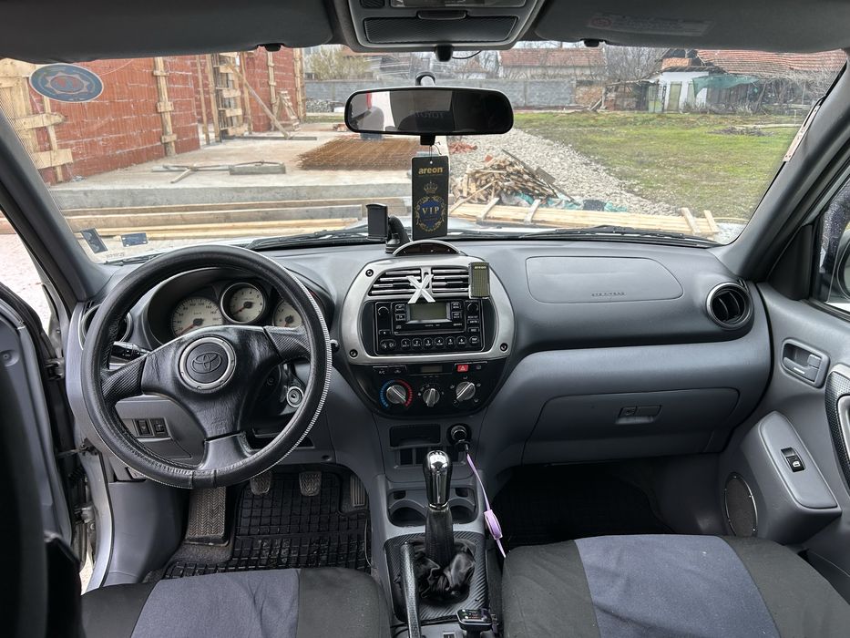 Toyota RAV4 2.0 D-4D – Надежден и поддържан автомобил