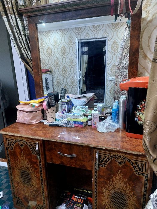 Mebel sotiladi tez va arzon