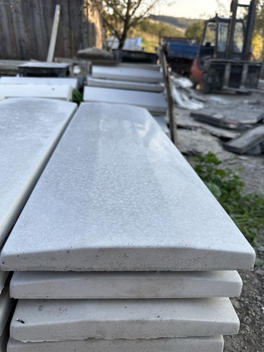 Capace pentru gard/coama gard/palari