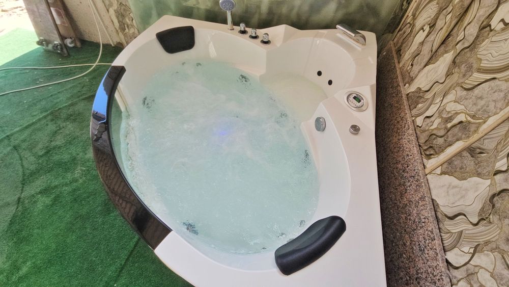 *Spa* Хидромасажна Вана (Джакузи) с Подгрев до 45°  1.51х1.51