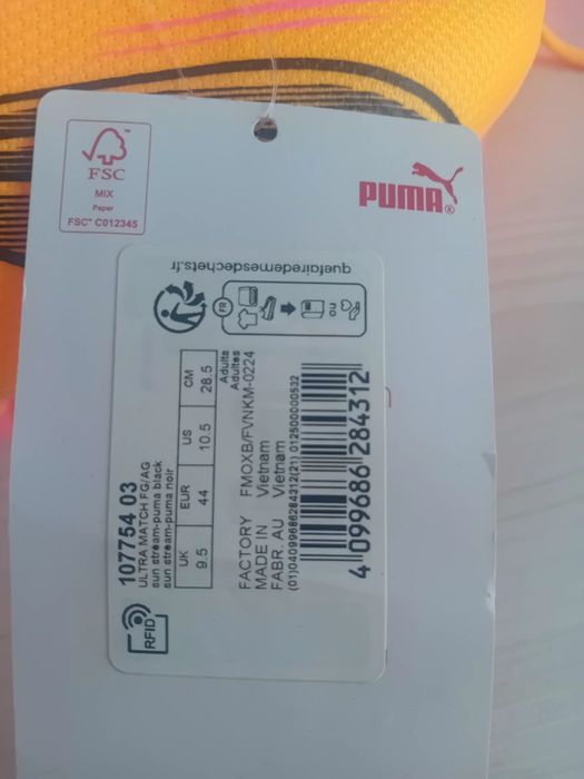Vând ghete fotbal Puma Ultra Match