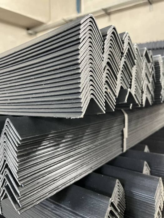 Уголки пластик 2 метра качество √1