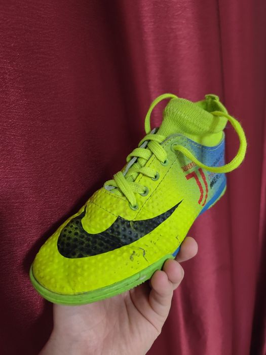 Продам детский обувь