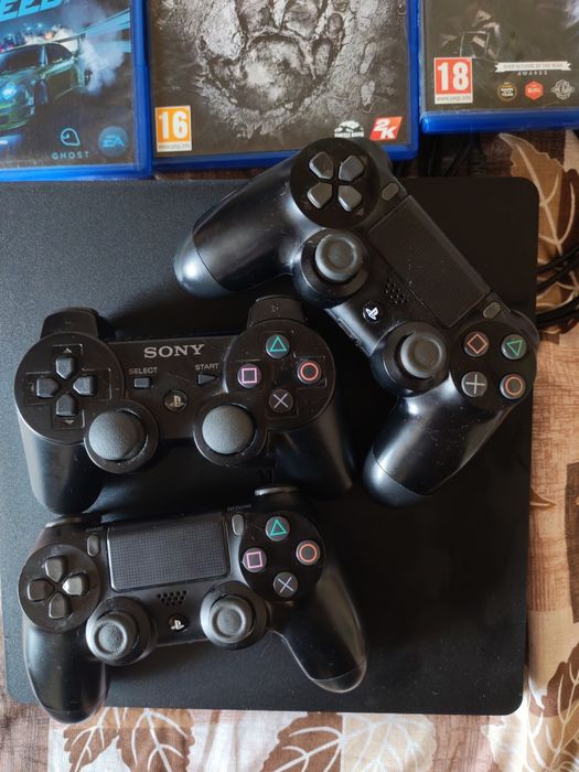 Playstation 4 slim