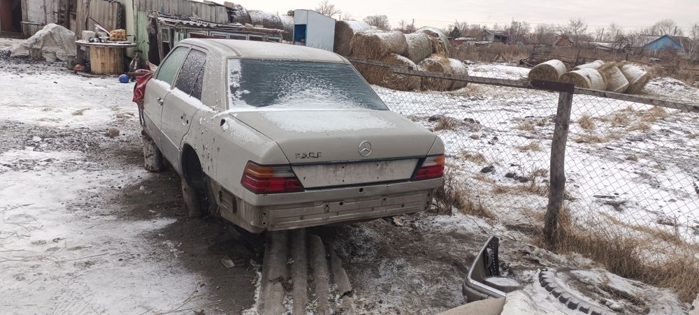 Продам мерседес 124