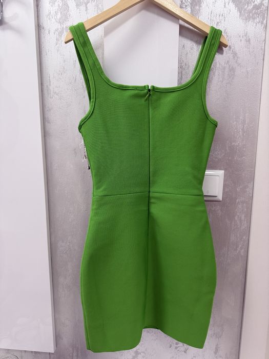 Fashion nova зелена рокля