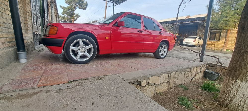 Mersedes W201 Mator111 gaz4