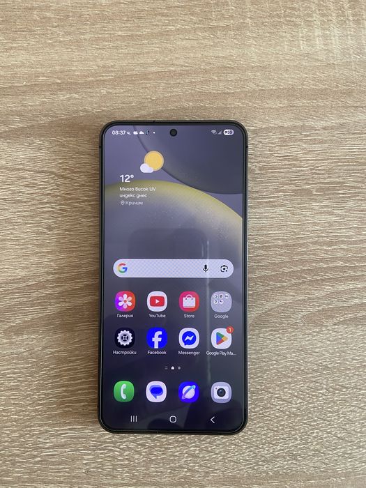 Samsung S24 128 Gb. Перфектен.