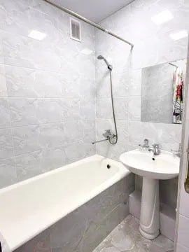 Сдается 3-комнатная квартира, Шайхантахурский район