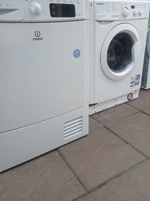 Mașină de spălat rufe clasa AA uscator rufe Indesit Baunekht