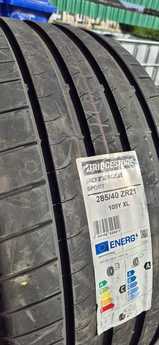 285 40 21 Bridgestone o bucată, depozit anvelope