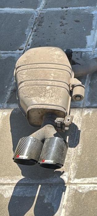 Evacuare dublă  bmw f10 f11 tipsuri akrapovic