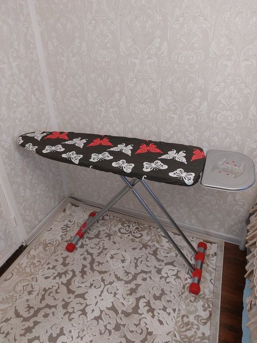 Продам гладильную доску .