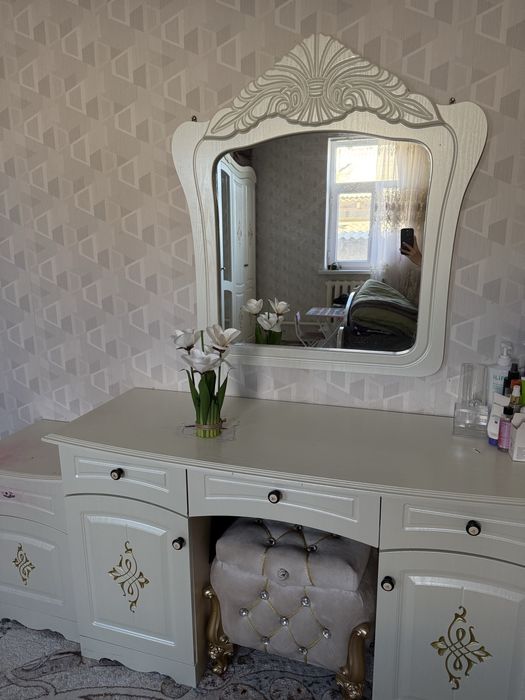 Продам Спальный гарнитур. Полный комплект