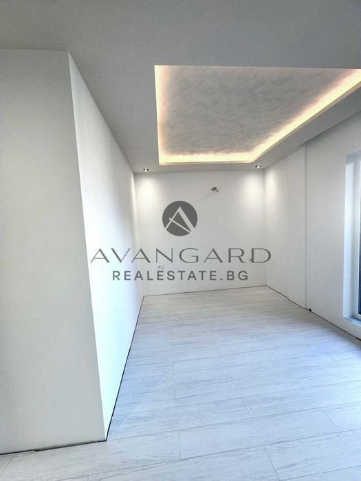 оф.24138 Тристаен пентхаус в сърцето на Смирненски