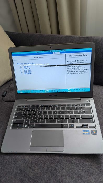 Laptop Samsung NP530U3B