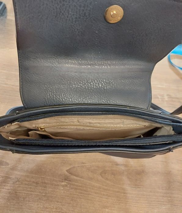 Дамска чанта в син цвят