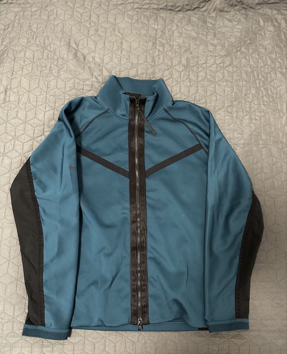 Jachetă Nike Tech Pack Originală – Mărimea L – Nouă