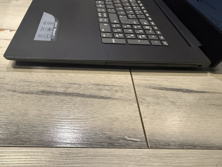 Lenovo ideapad 320-17ikb/4415u/8гб/256гб ссд