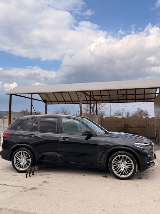 BMW X5 2020 — imagine 3
