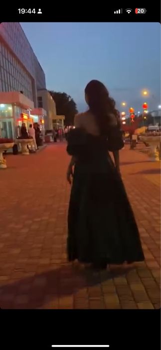 Элегантое вечернее платье