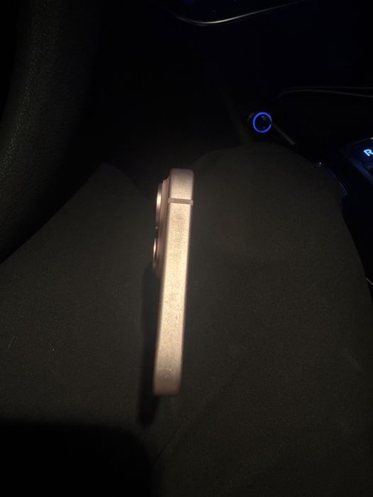 Срочно продам айфон 15 128 гб