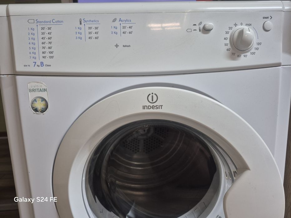 Masina de uscat haine Indesit