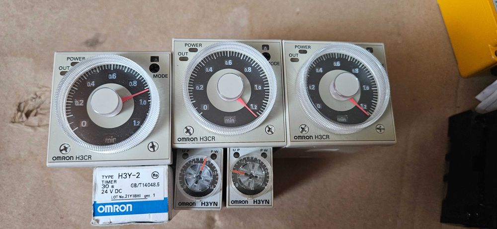 Controller temperatura, releu timp, automatizari - Omron