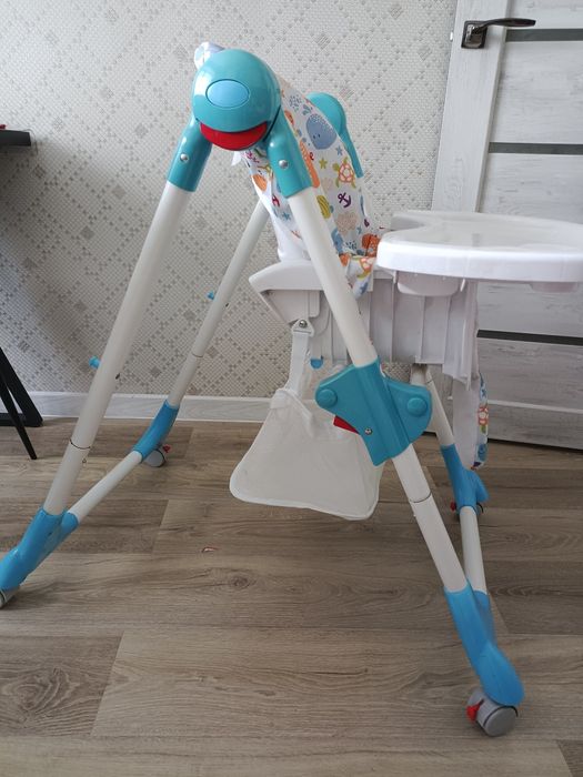 Детский стульчик для кормления