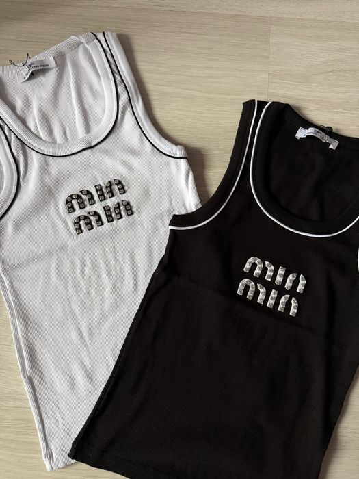 Потници Miu Miu в два цвята
