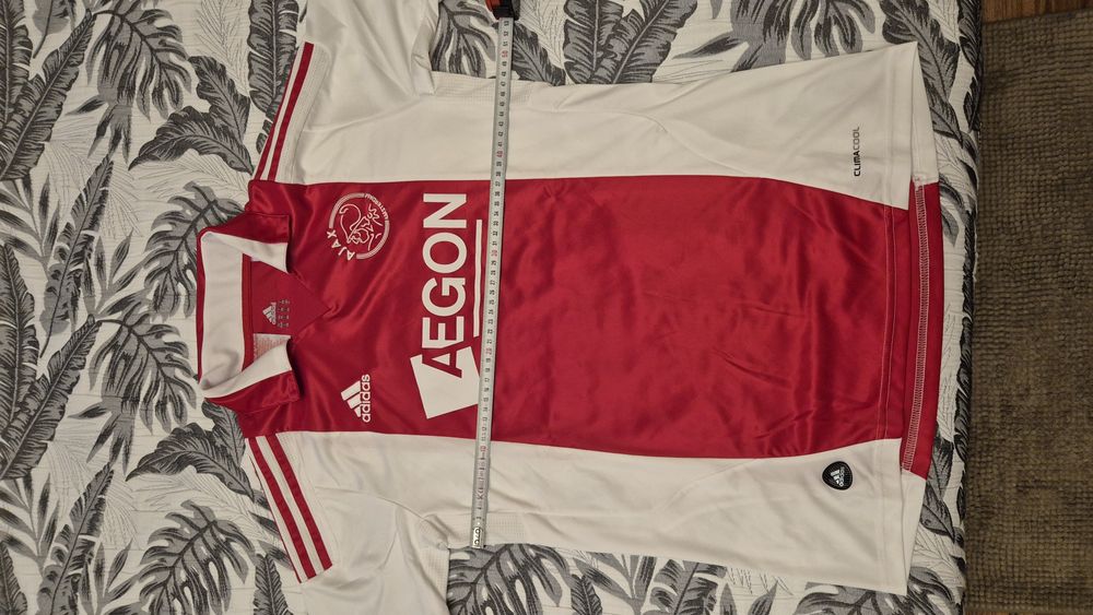 Tricouri fodbal nou. Fără eticheta, mărimea M