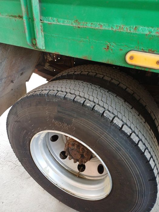 Zil-130 sotiladi. Xolati a'lo darajada