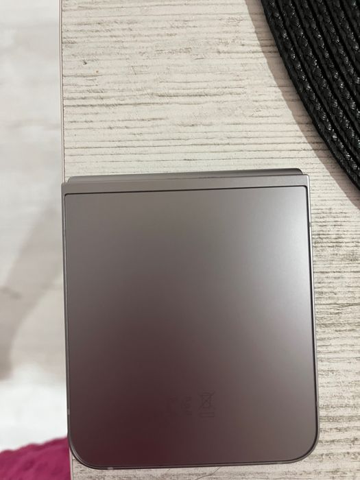 Samsung Z Flip 6