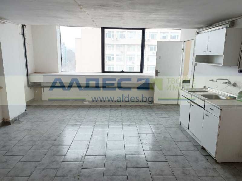 Дава се под наем Офис в София, Хладилника - 250 кв.м за 1895.16 € - Снимка #4