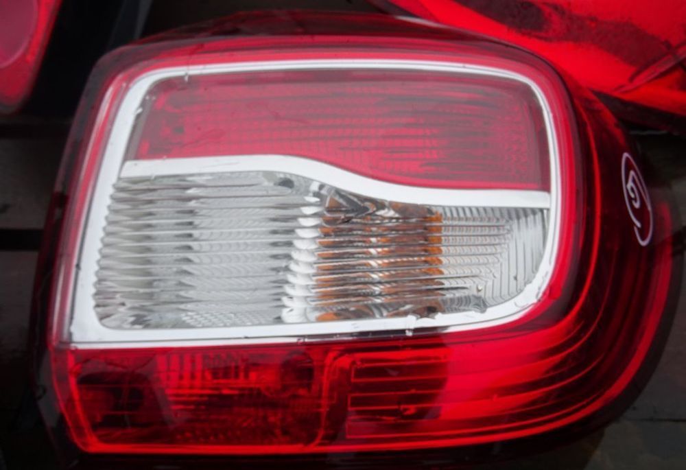 Stop stanga Dacia Logan din 2015 volan pe stanga